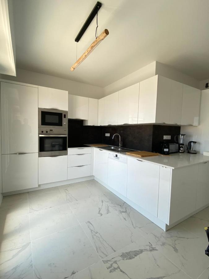 T3 Climatise Villa Juana Avec Parking Et Proche Plage 昂蒂布 外观 照片